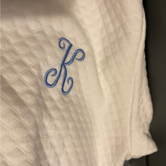 Pottery Barn White Waffle Knit Cotton Robe Monogrammed “K” Size M/L - Picture 6 of 7